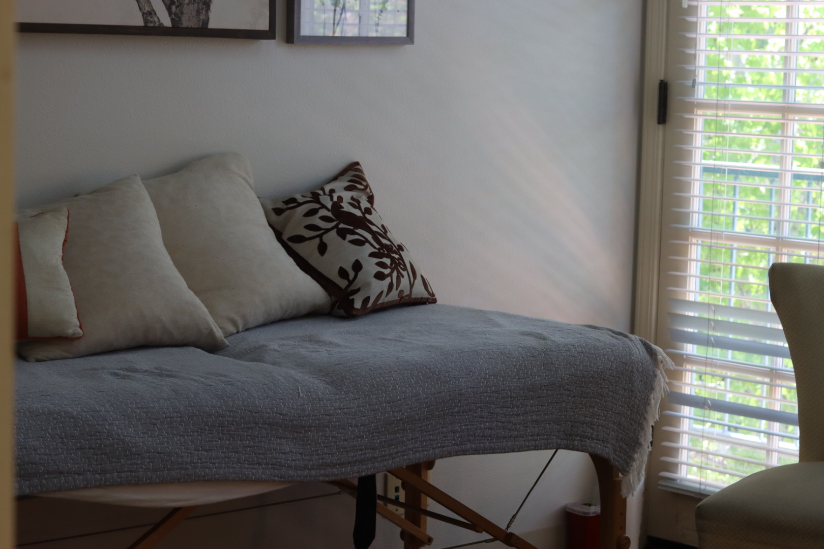 Inside the Natural Medicine Works treatment room